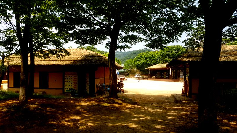 3RiverTavern (5).jpg